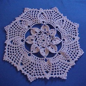 Irish Pineapple Filet Doily