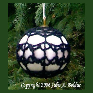 Lacet Ball Ornament